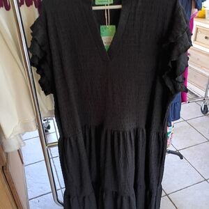 Chic Black Ruffled Midi